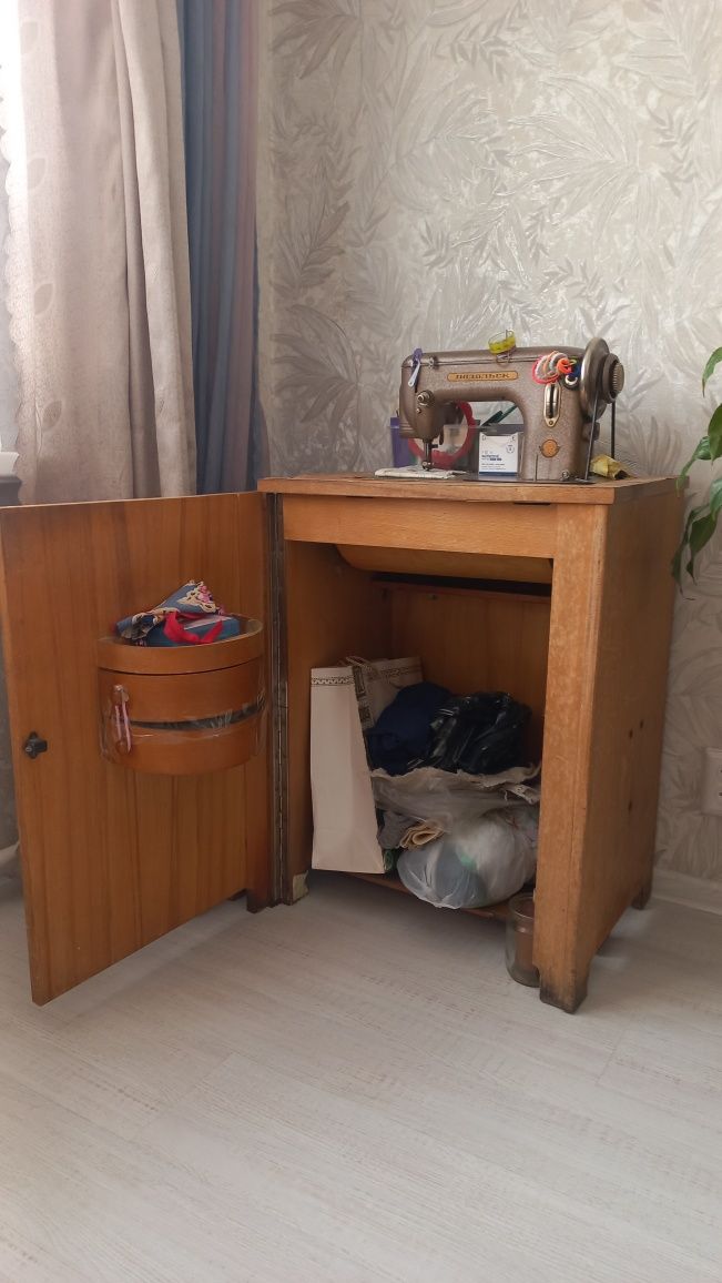Продам швейную машинка Подольск