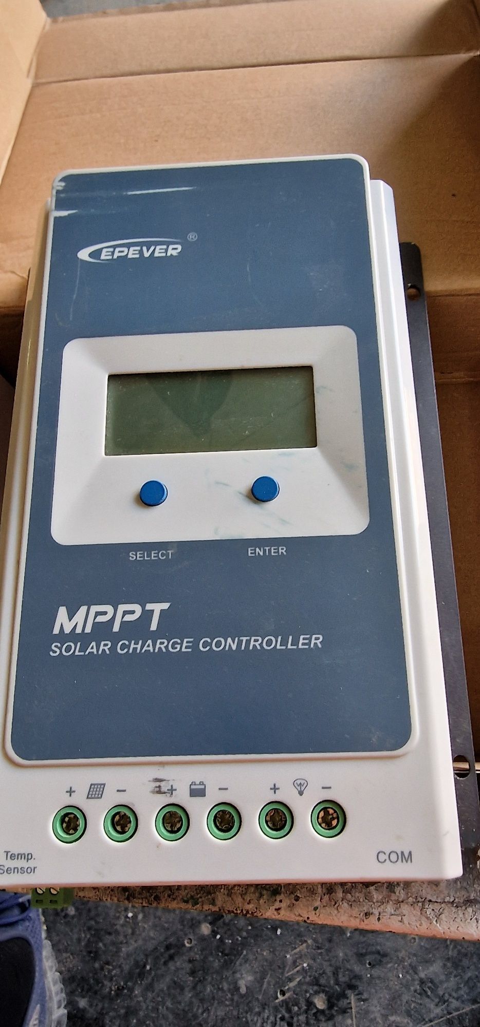 Продам контроллер MPPT 20 A.заряда солнечной батареи.
