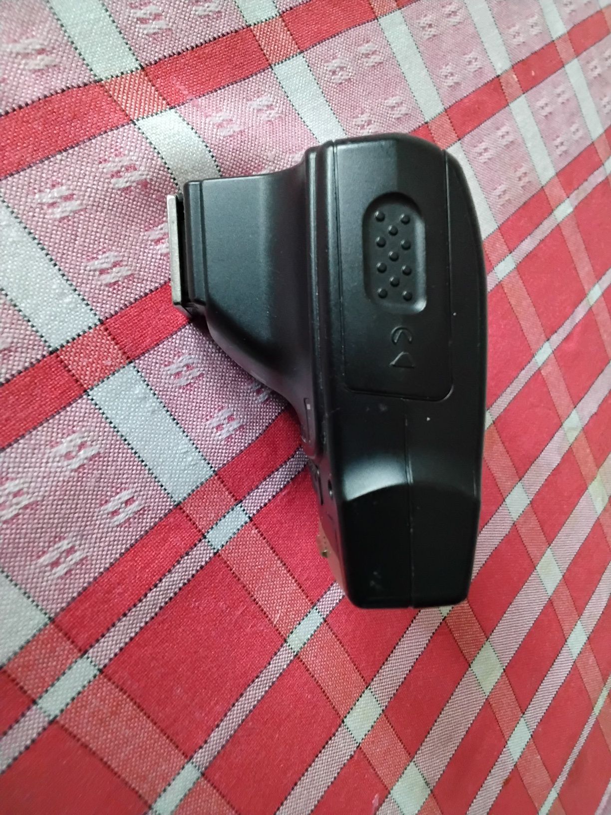Продам вспышку nikon sb400.