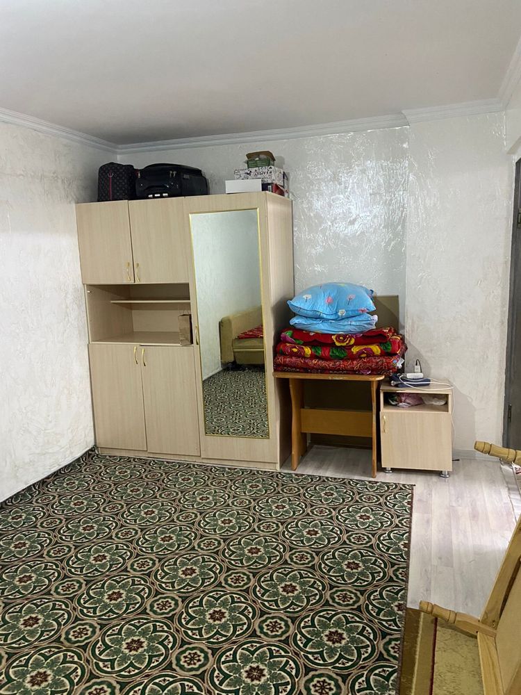 Болашак.Абая28а  1 этаж 2 бөлме