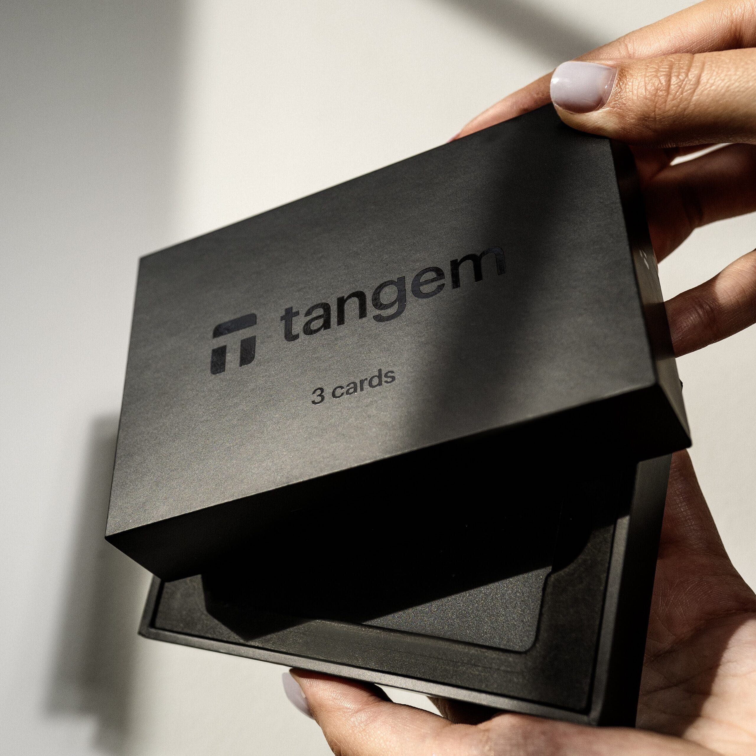 Аппаратный кошелёк Tangem 2.0 на 3 карты (магазин)