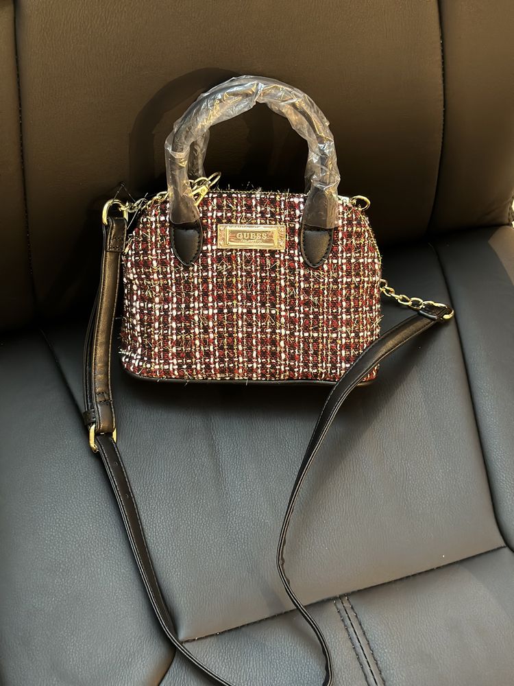мини сумочка GUESS
