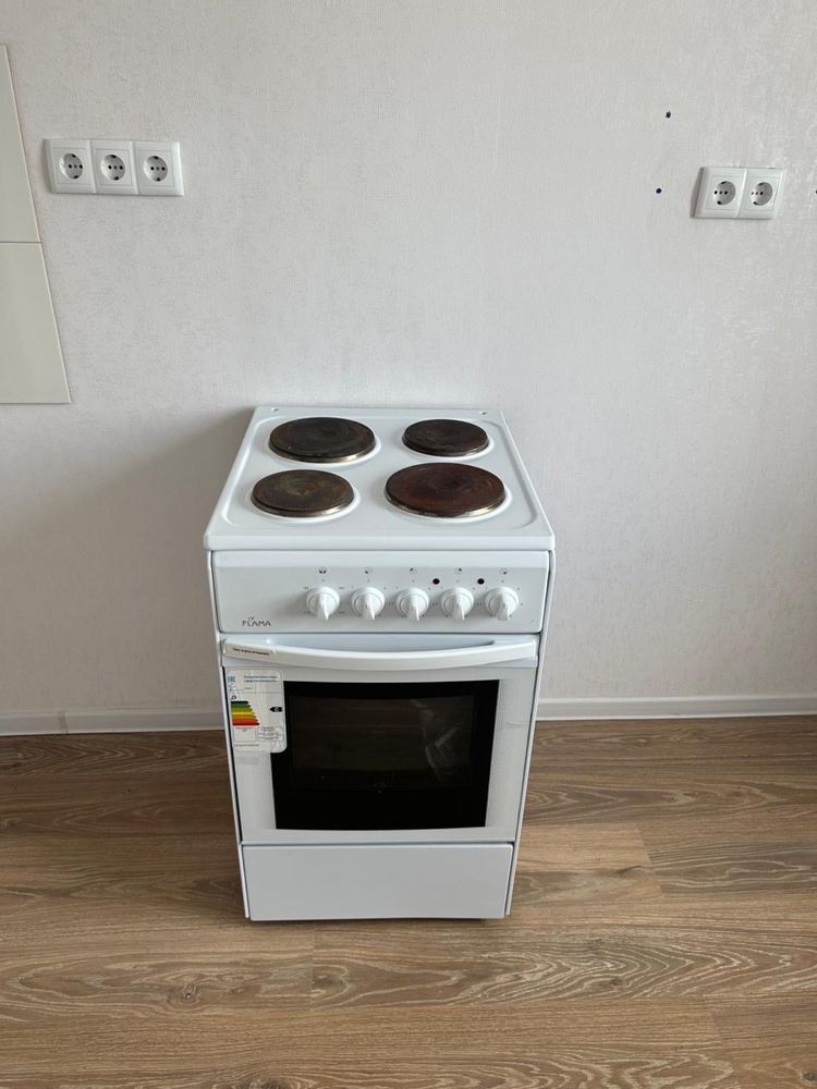 Продается электроплита Flama AE1406-W