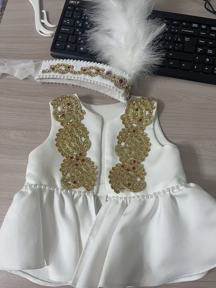 Продам жилетку детскую