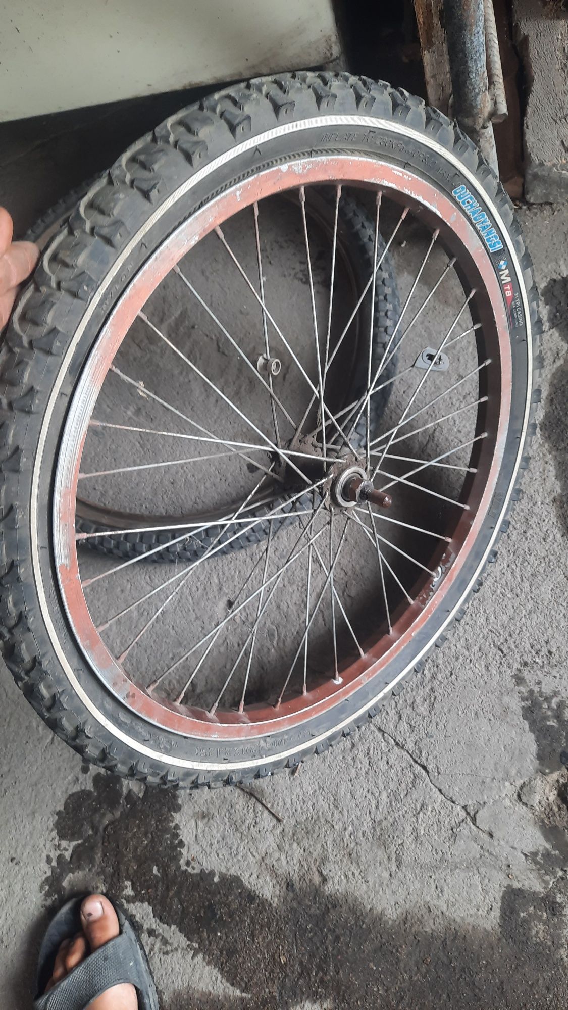 Срочно Продам покрышки с колесом