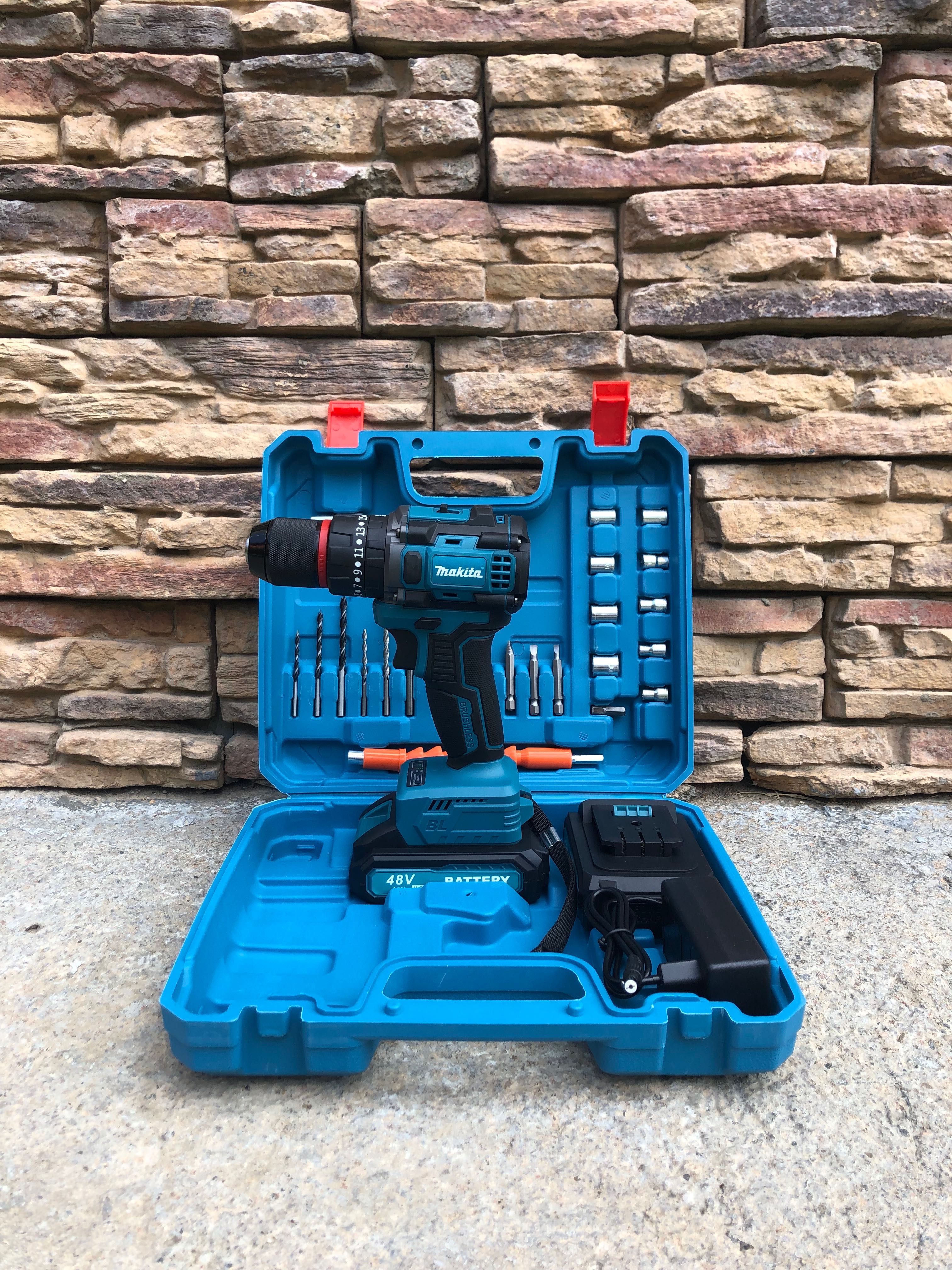 Аккумуляторный ударный шуруповерт Makita