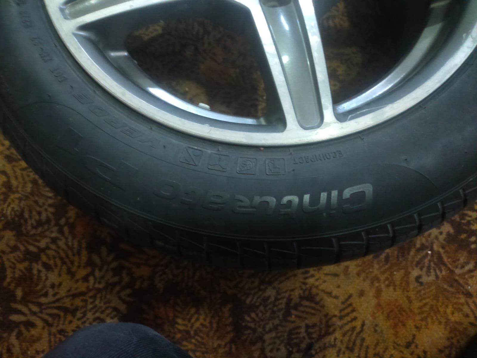 Продам колеса срочно