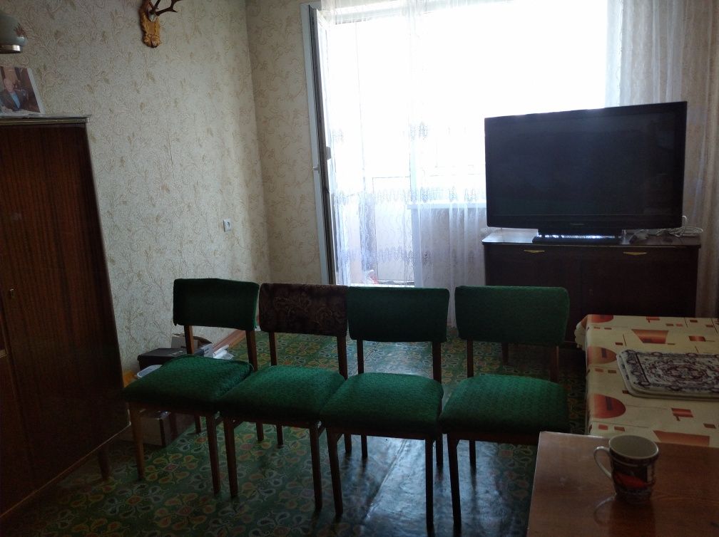 Продам стулья 6 штук