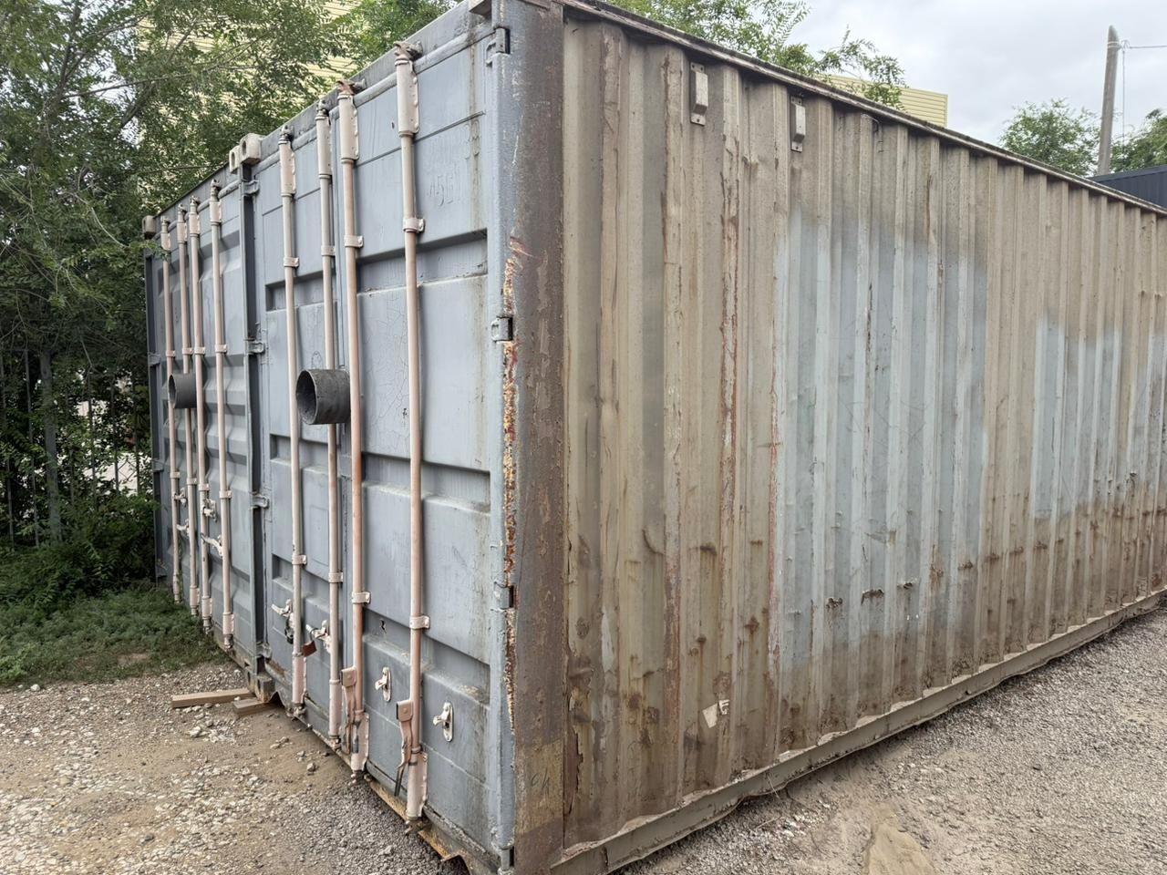 Продам контейнер 40футовый,  морской.