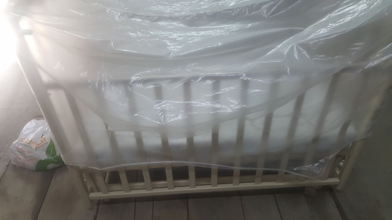 Продам детскую кроватку