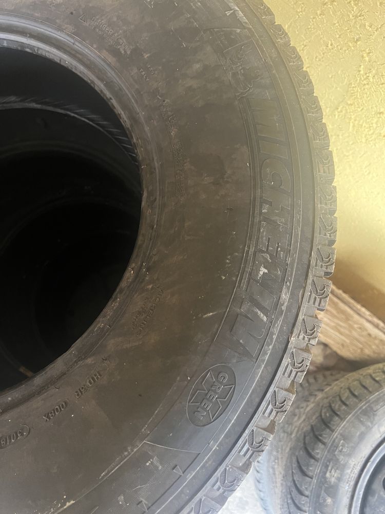 Продам 275 70 R16 зимнии покрышка Michelin