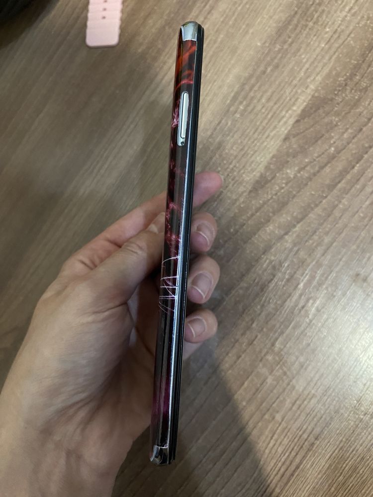 Продам телефон Xiomi Redmi Note 8 Pro