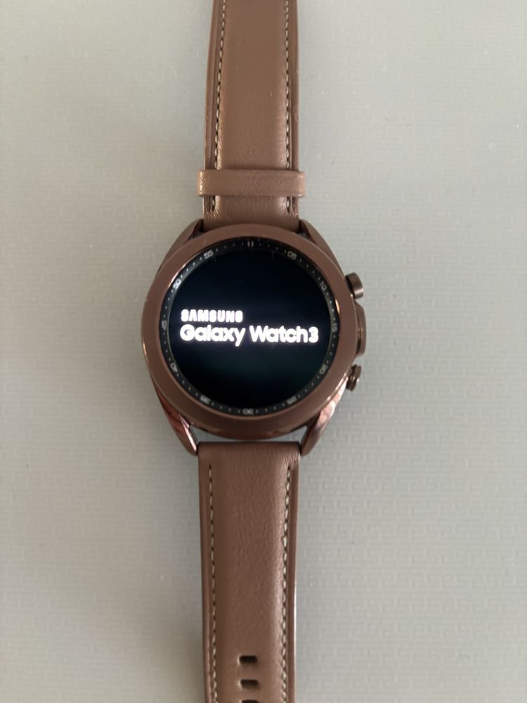 Продам смарт часы Samsung Galaxy Watch3