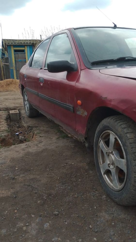 Продам машину форд