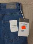 Продам новые  женские джинсы 44-46 размер.