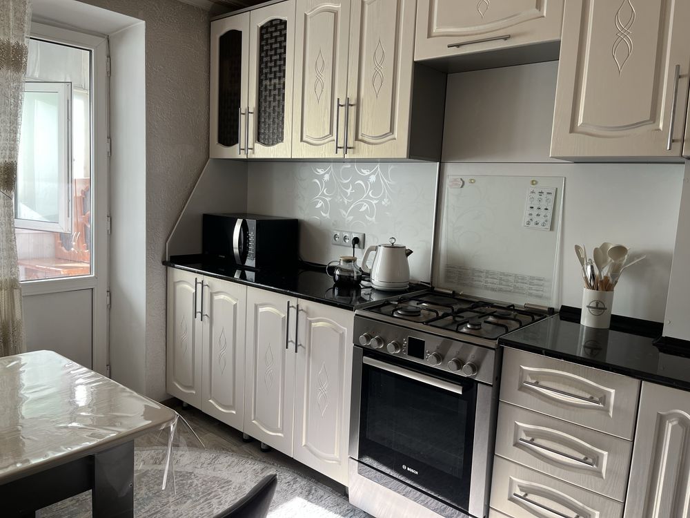 Продам 3-х комнатную квартиру в центре