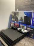 PS 4 PRO 1ТБ + 2 джостика + 4 игр