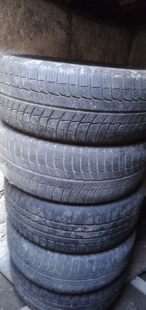 Продам автошины.