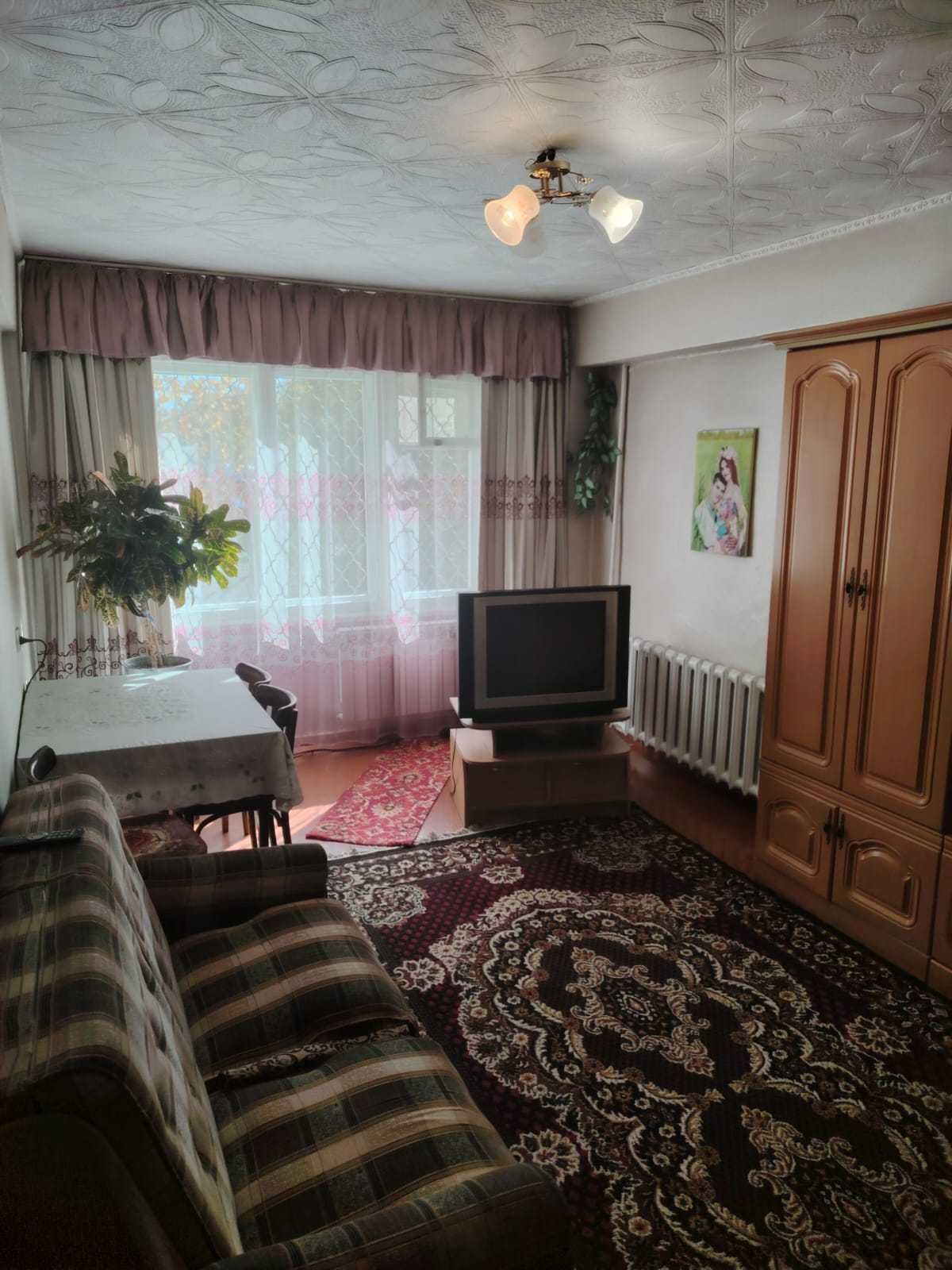 Продам 2-х квартиру 1/5эт, 70 кв.м ул. Севастопольская д.3/1