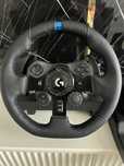 Игровой руль Logitech G923 с педалями