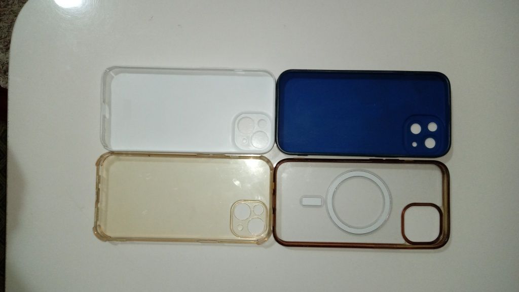 Чехлы на Iphone 13