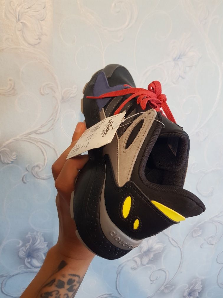 ADIDAS кроссовки