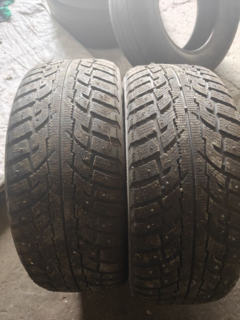 Продам зимнию резину шипы + липучка land cruiser 200