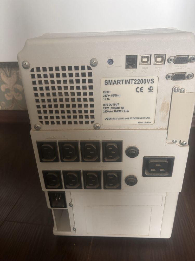 ИБП UPS TrippLite 2,2 kVA идеальный для дома и котлов отопления.