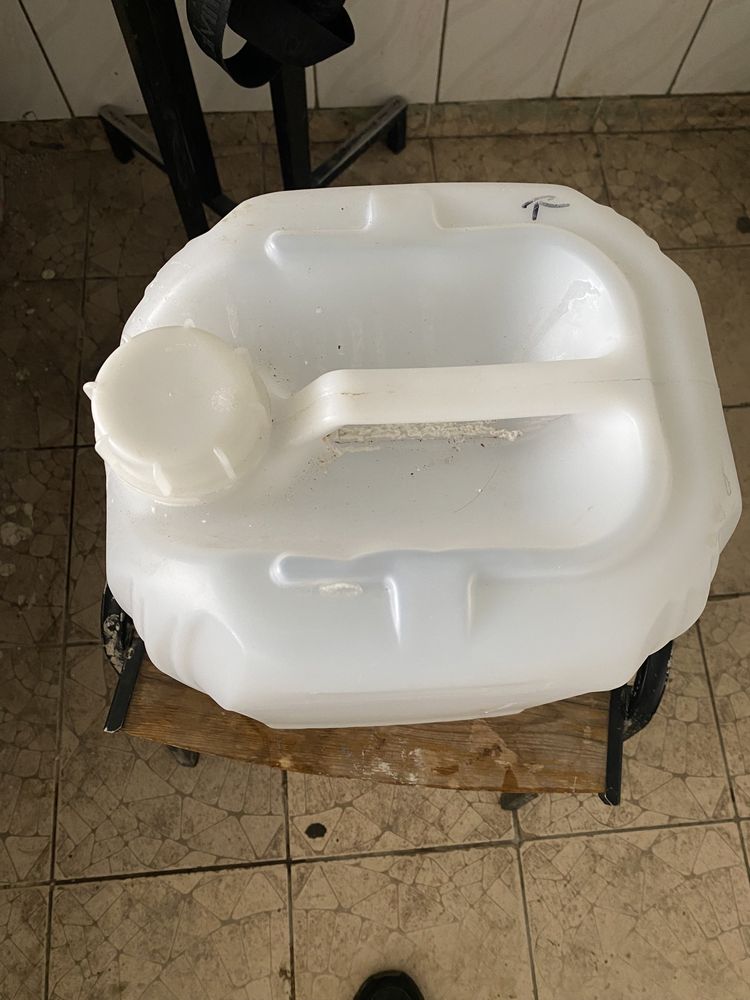 Канистра 20 л мойка химияның конистрас