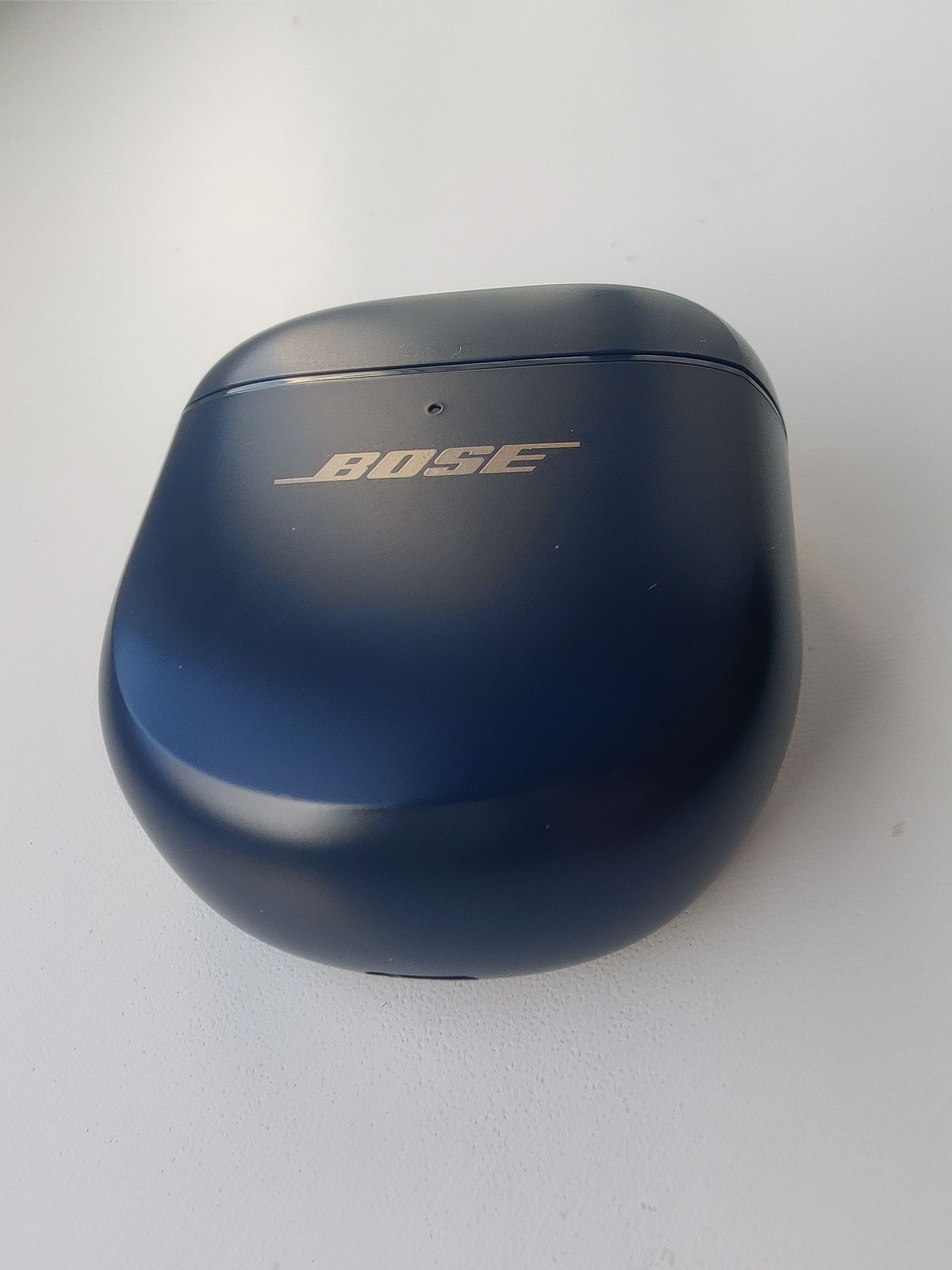 Кейс - зарядка для Bose QuietComfort-2 Q