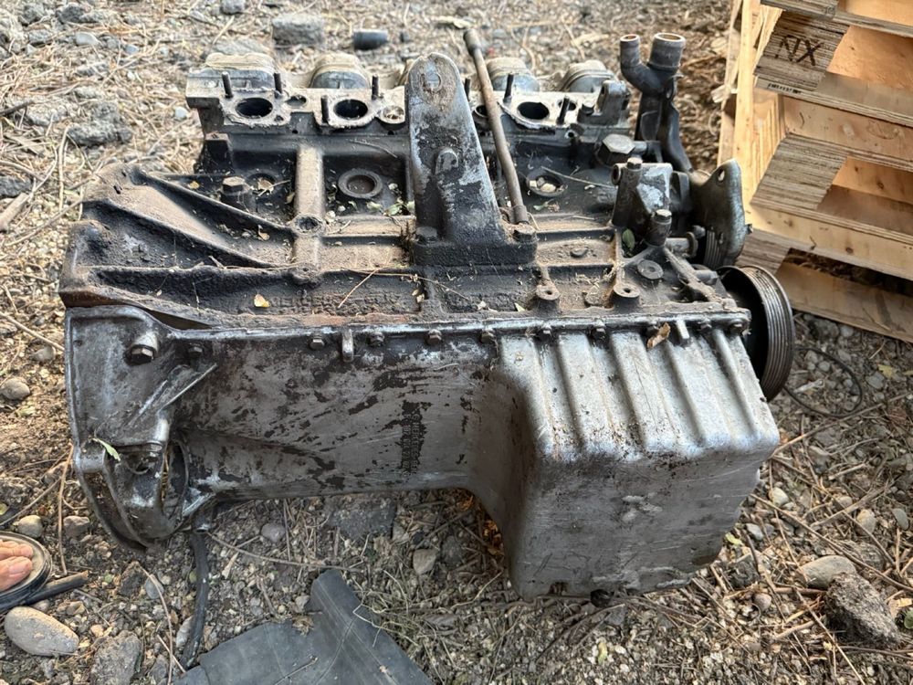 Мотор мерс 124  2 обьем на запачсти