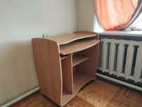 продам компьютерный стол