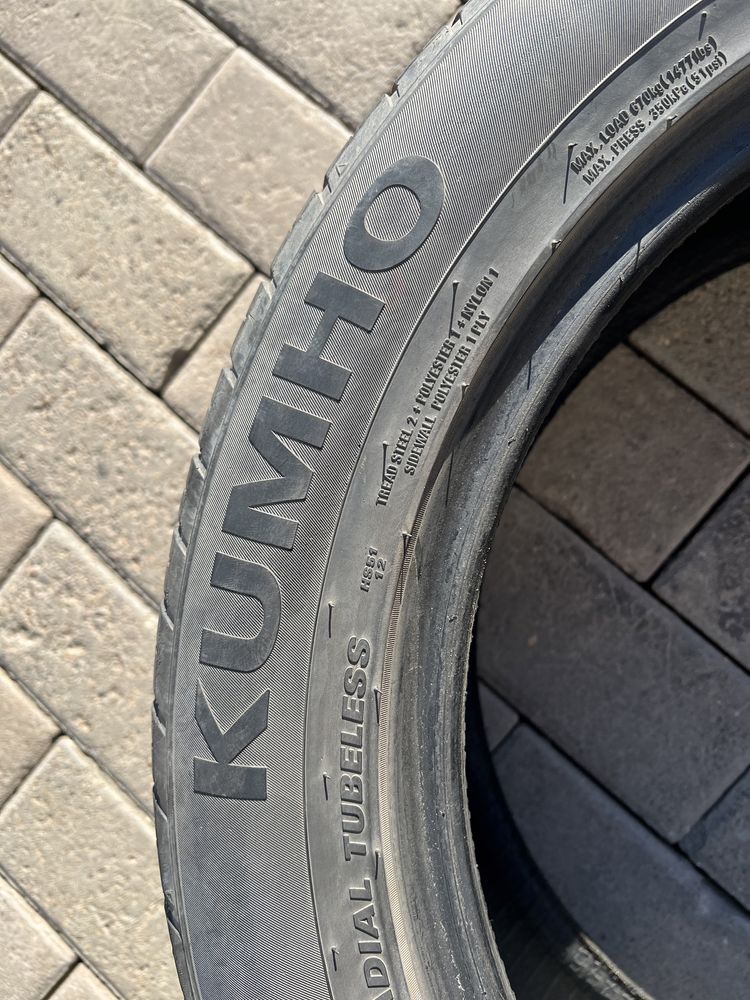215/55 R17 Kumho 1шт