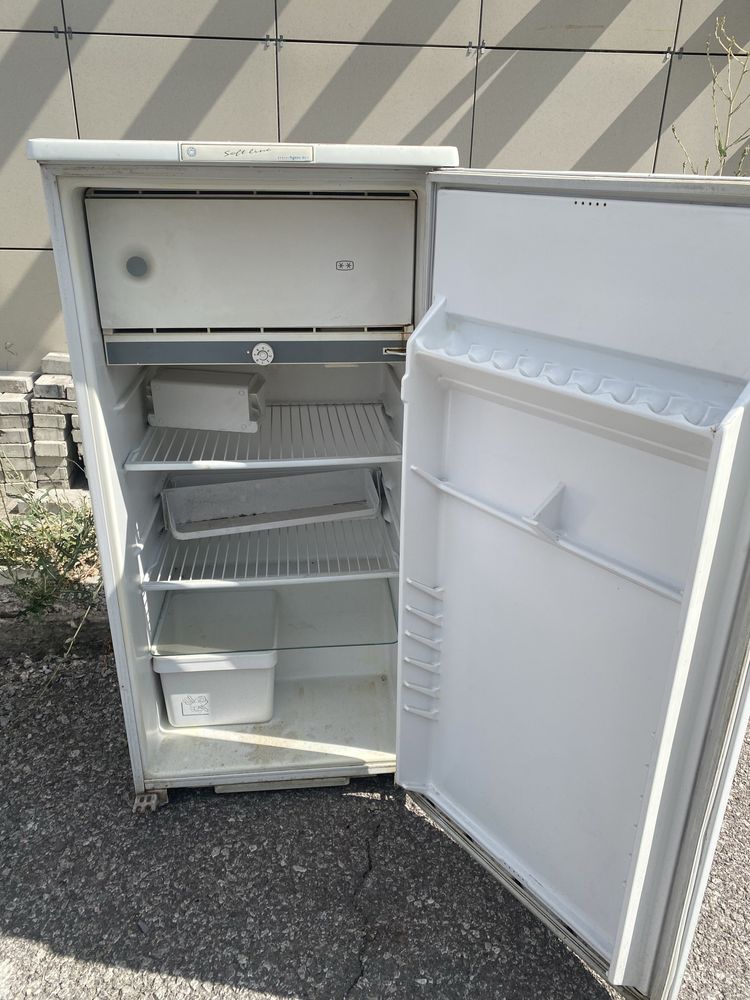 Продам холодильник не рабочем состояний