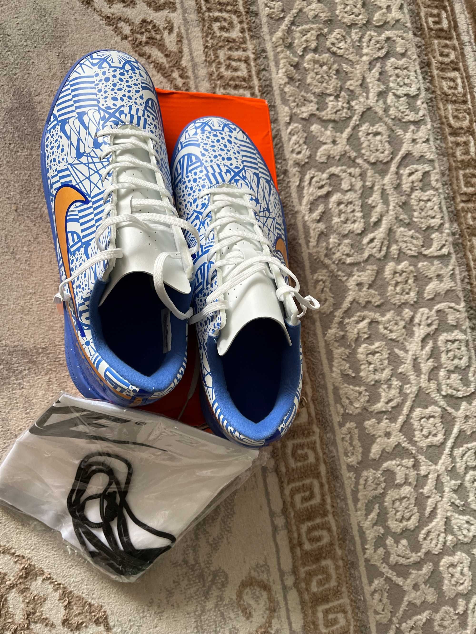 Новые сороконожки nike 43 размер