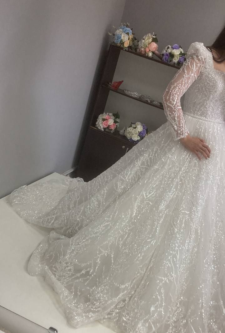 Платье свадебное, ликвидация склада