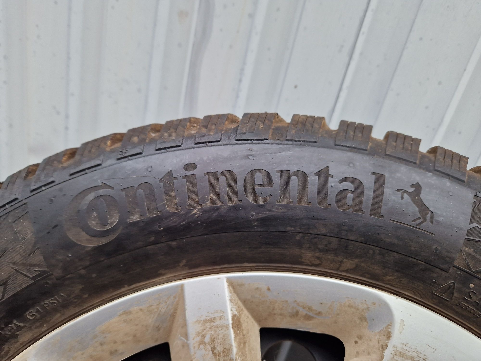 Шины зимние в комплекте с дисками R16 фирма Continental Ice Contakt 3
