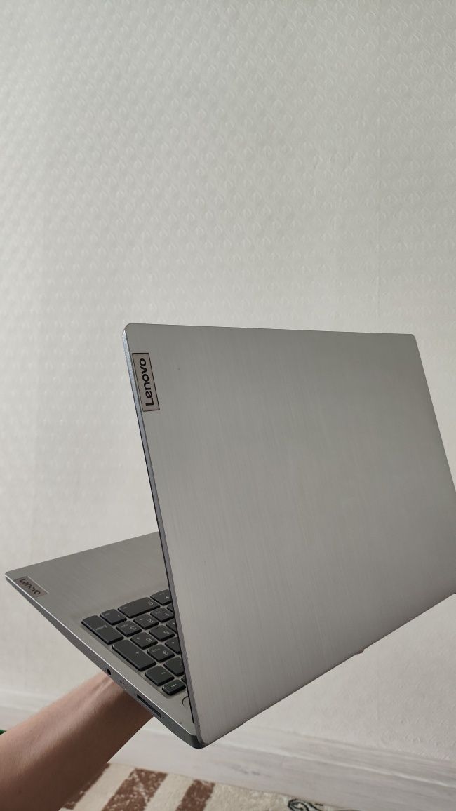 Продам ноутбук Lenovo