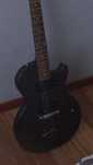 epiphone les paul с комбоусилителем