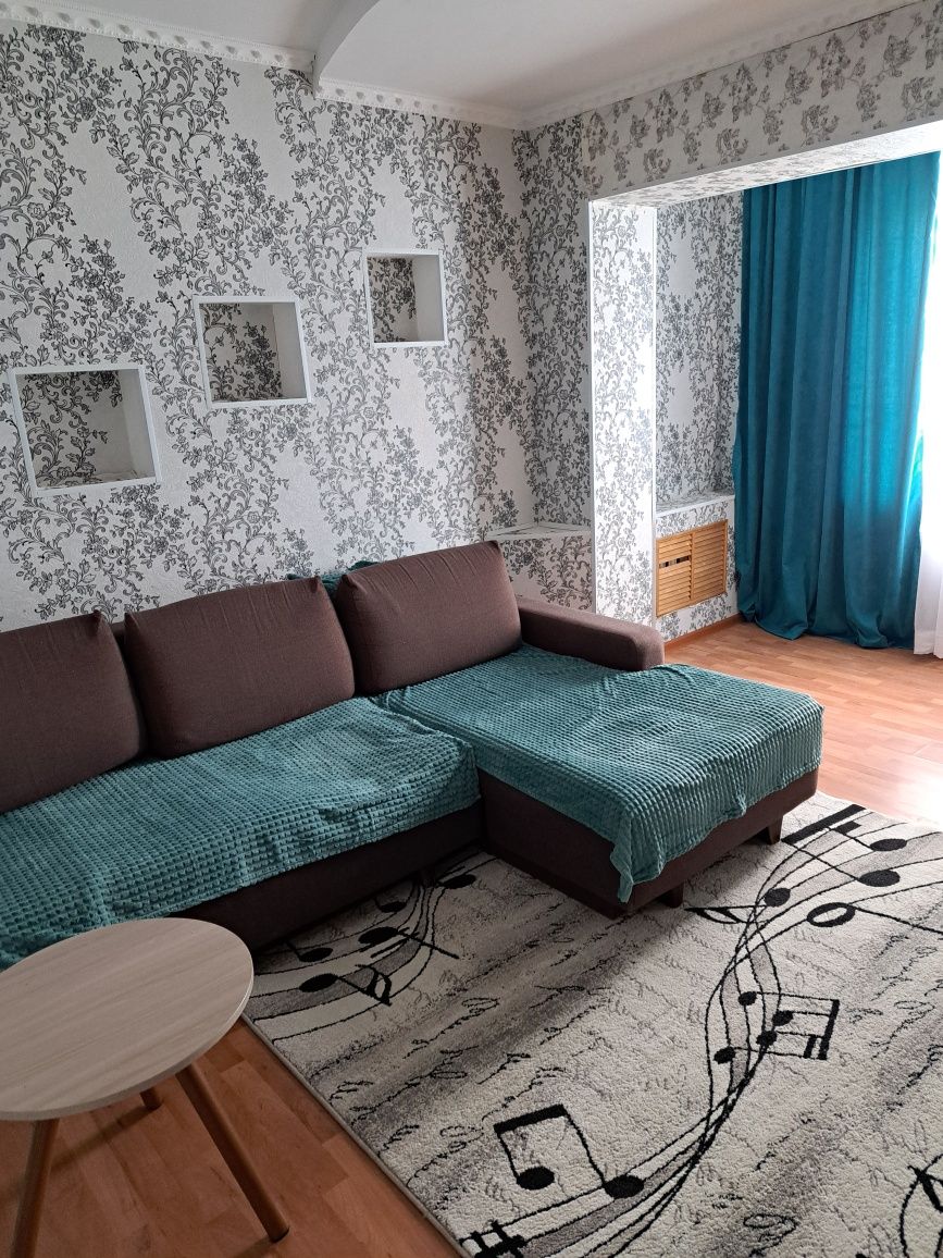 Сдаю посуточно1, 2,3комн.кв.в 12 мкр,8мкр,6мкр,.