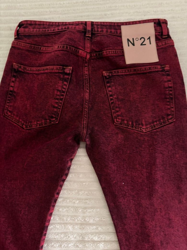 Джинсы N 21    .