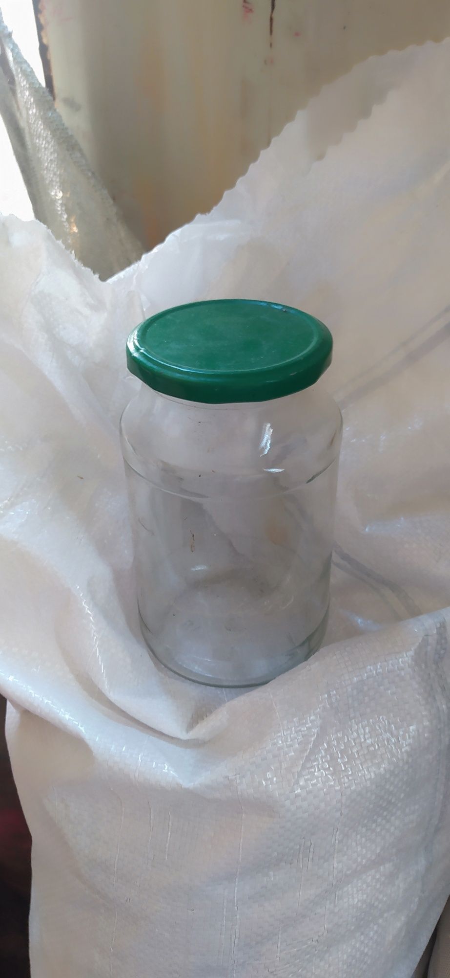 Срочно продам банки разные
