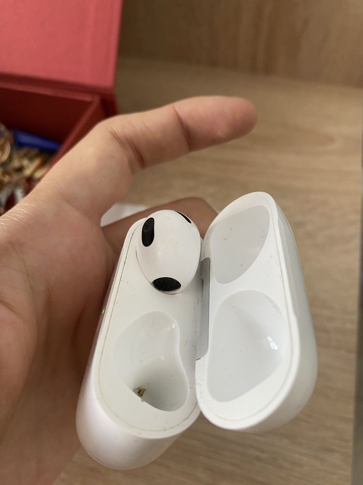 Левый наушник airpods 3 с кейсом оригинал