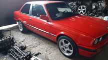 BMW 320 авто.машина.продам.