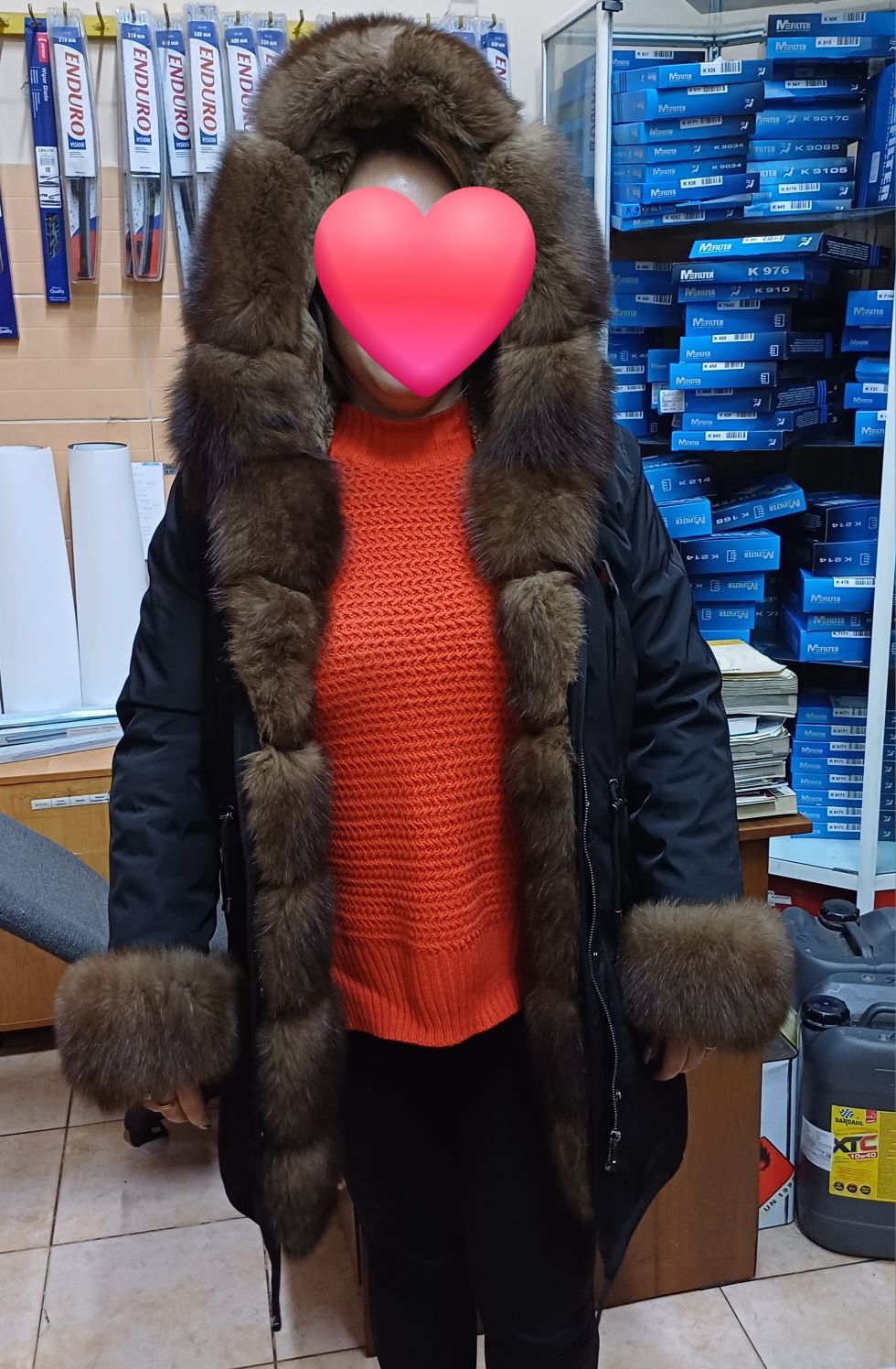 Парка зимняя продается
