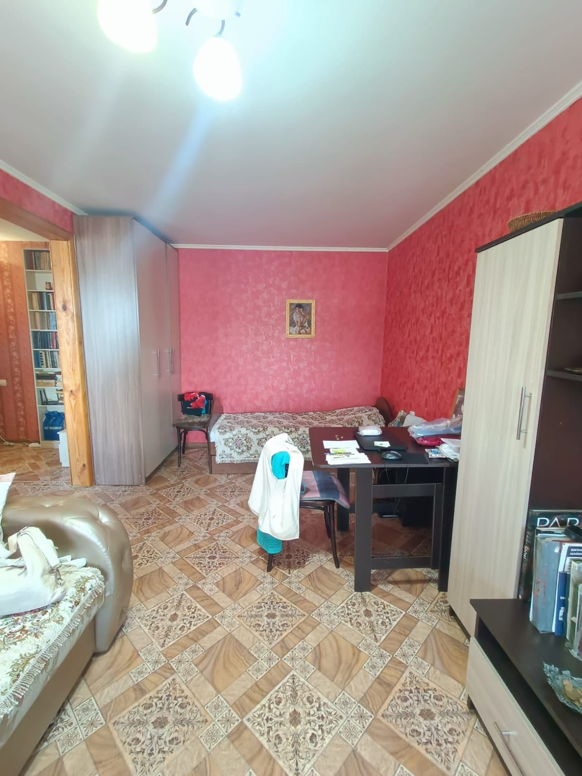 Продам 1 комн квартиру в районе гимназии Бэст