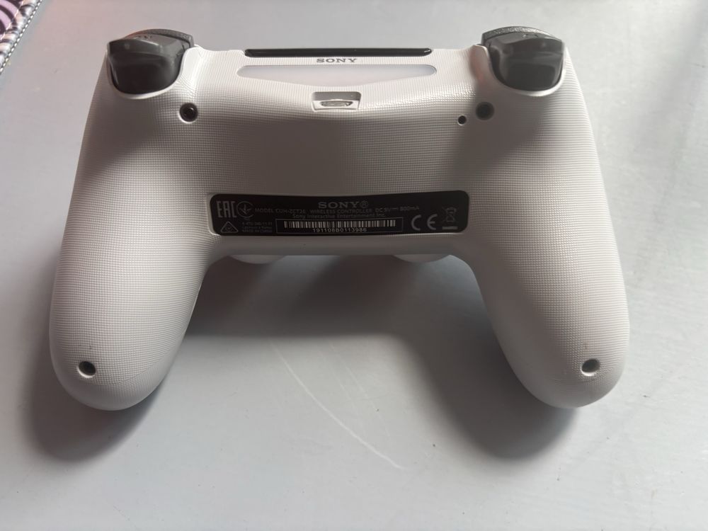 Dualshock 4 белый джойстик от пс4