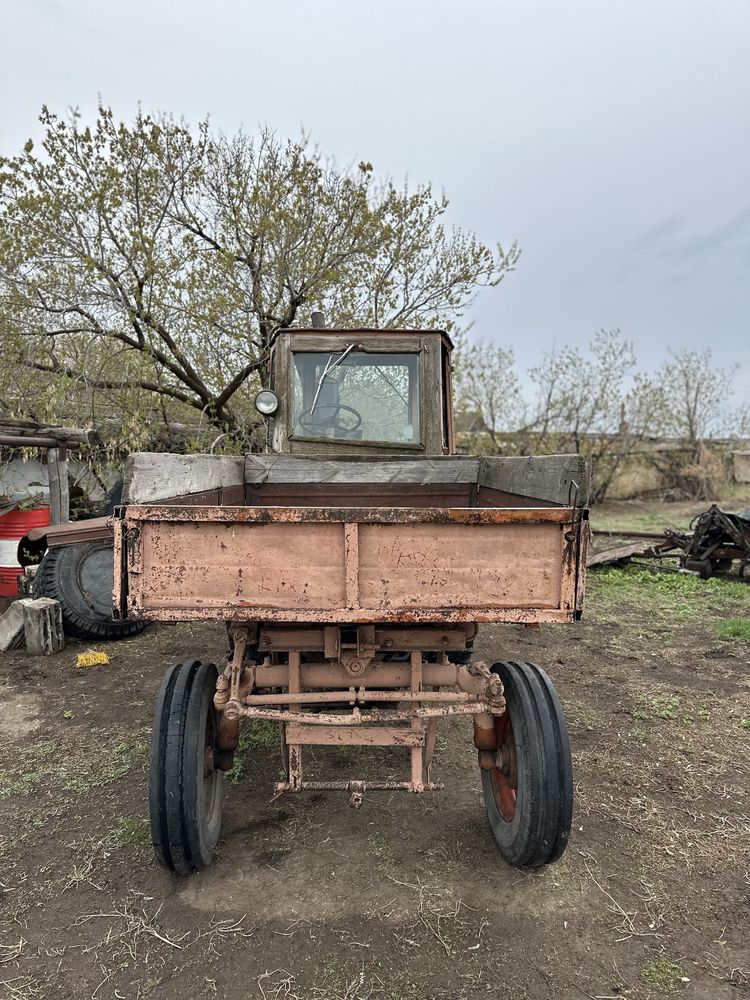 Продам трактор Т-16