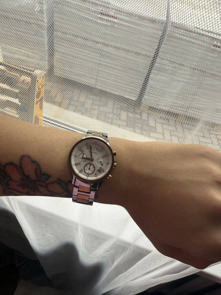 Продам часы Кварцевые  GiorgioArmani