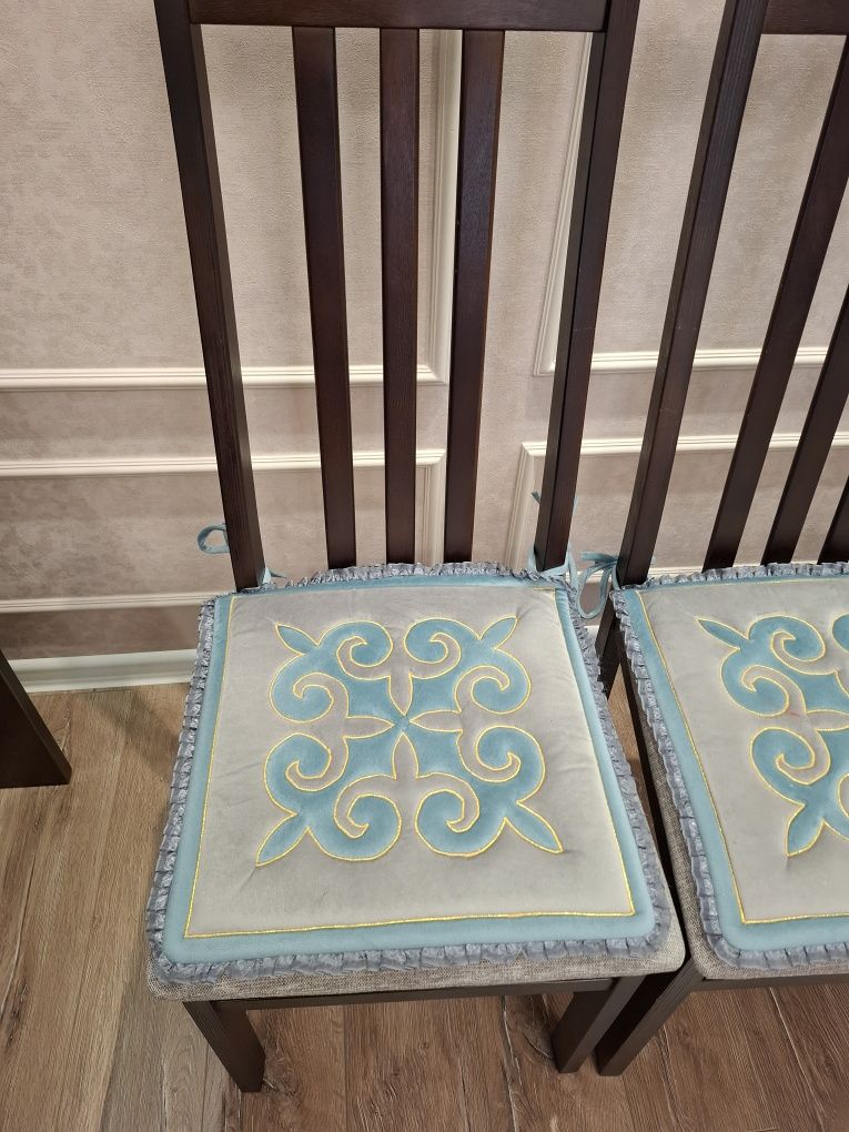 Продам стулья 8 шт